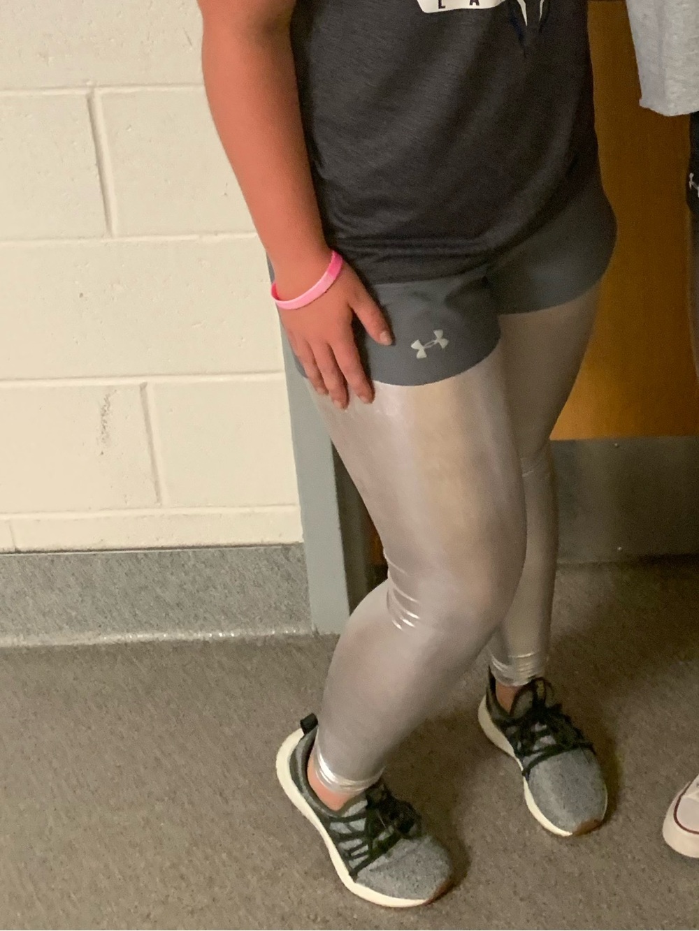 silver metallic leggings with a stretchy waistband #metallic #leggings